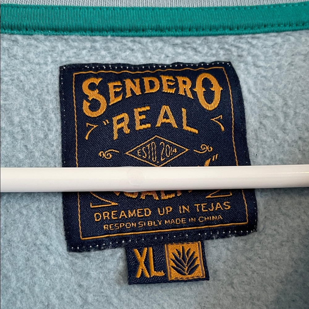 Sendero Crewneck - Picture 3 of 4